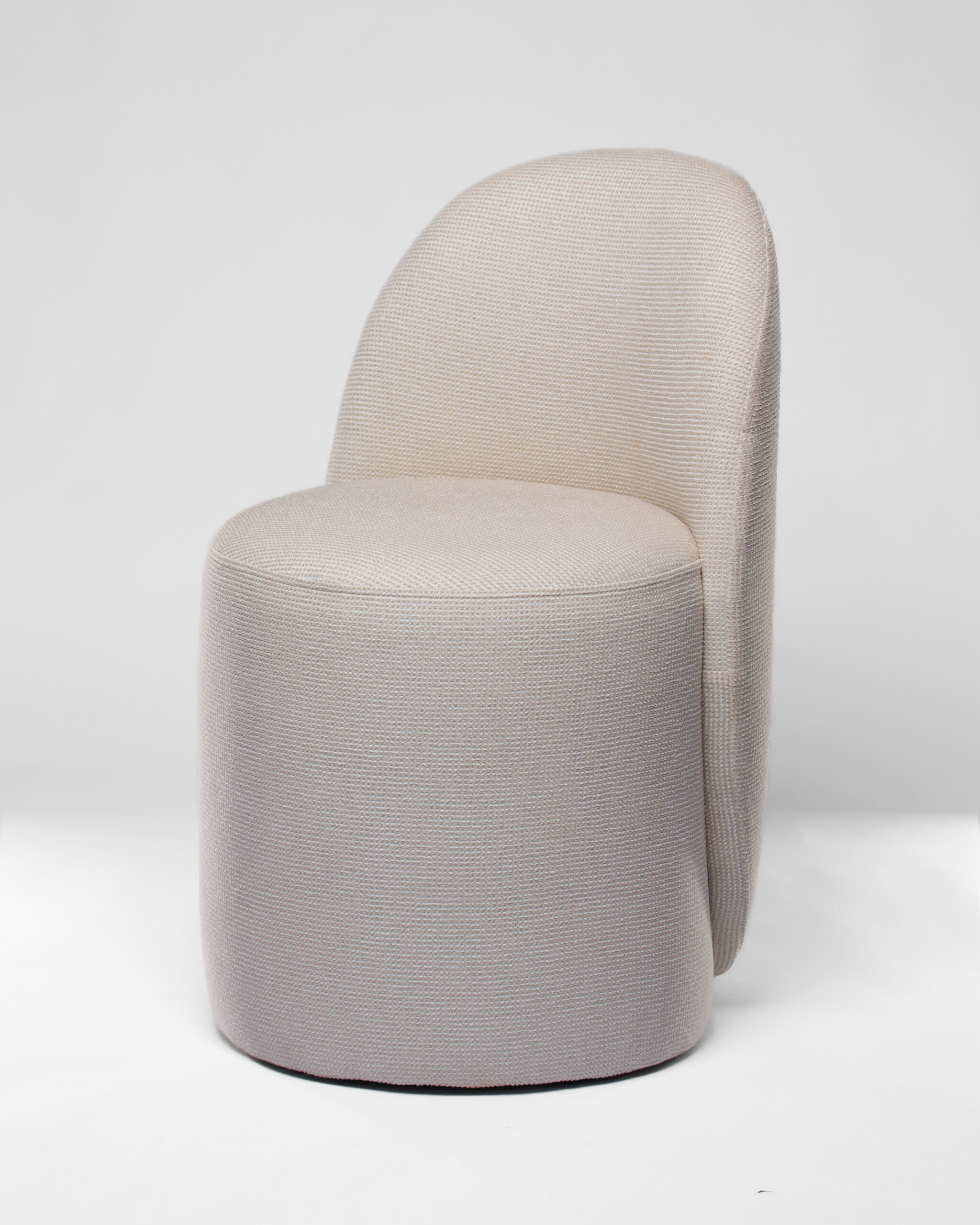 Fauteuil Rondo Design Blanc Cassé – Élégance Moderne et Confort Compact - Image 3