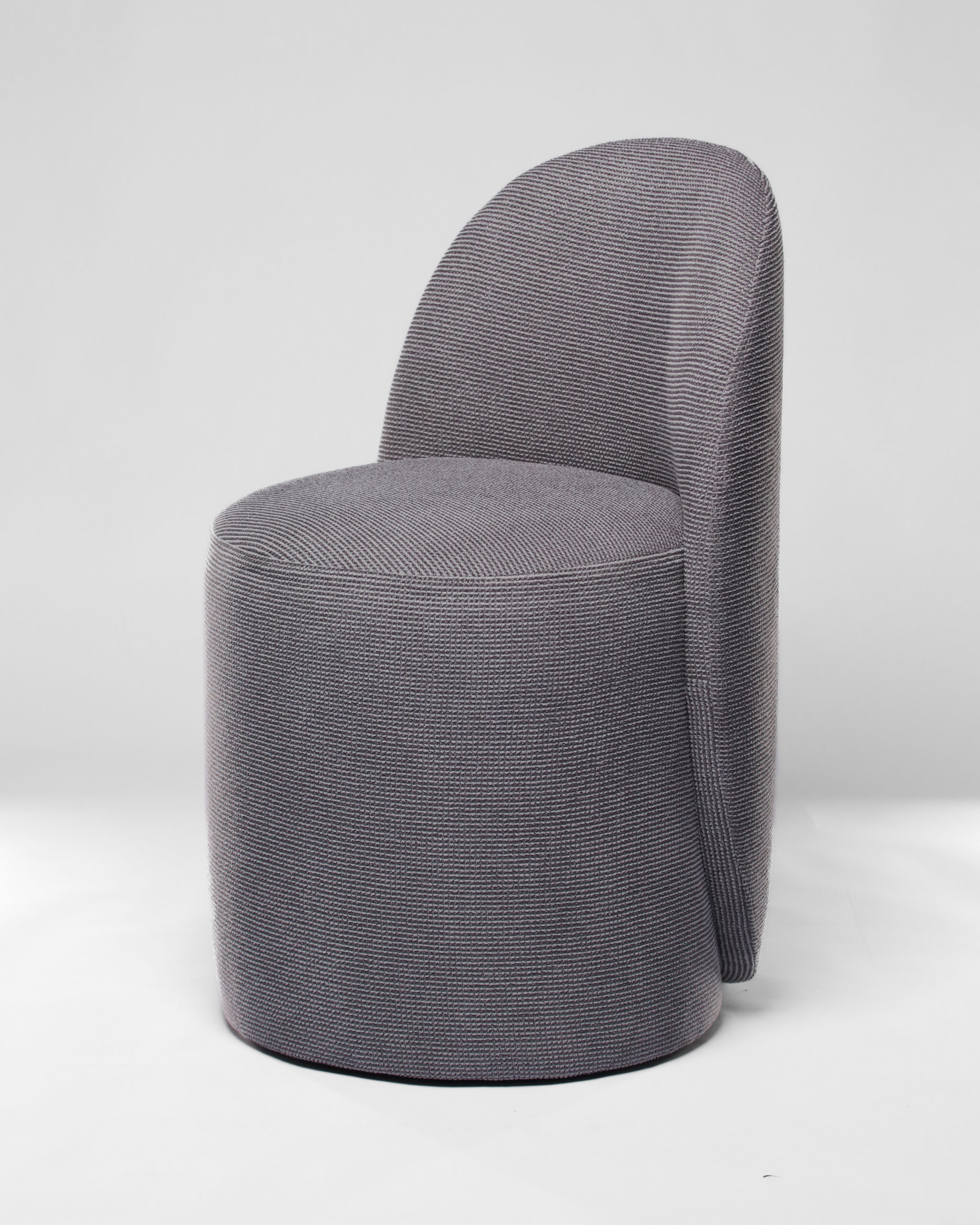 Fauteuil Rondo Design Gris Lilas – Élégance Moderne et Confort Compact - Image 3